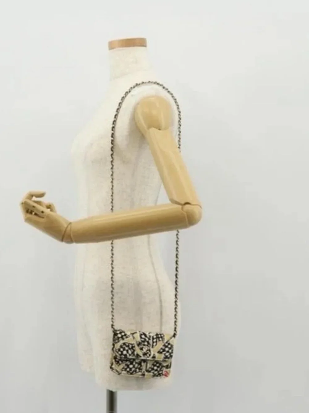 CHANEL Matelasse Chain Shoulder Bag Satin Beige Gold CC Auth 145067SAM